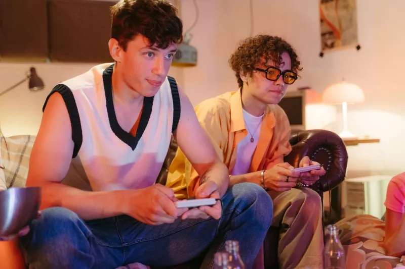 Party Like It's 2002: The e-Reader's Untapped Local Multiplayer Scene Nobody Talks About